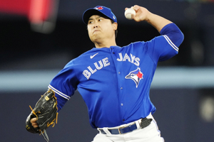 Ryu Hyun-jin returns to Hanwha Eagles on eight-year, 17 ...