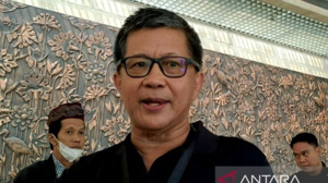 Profil, Biodata dan Agama Rocky Gerung, Ditolak Massa Saat ...