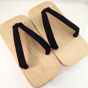 Paire de chaussures japonaises en bois : Geta T40