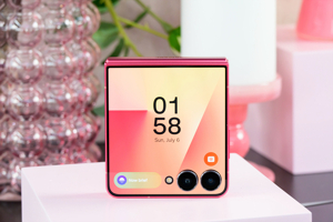 Galaxy Unpacked 2025] A First Look at the Galaxy Z Flip7 ...