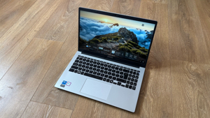 MSI Modern 15 i7-13620H 16GB 512GB FHD – Neuf + Sleeve & Souris