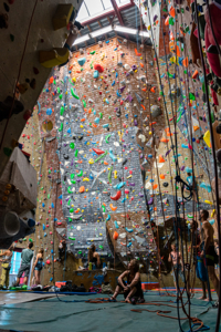 Présentation de la salle - Salle d'escalade Stone Age