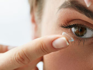 Diferencia entre la graduación de gafas y lentillas: Todo lo que necesitas saber 2 Todo sobre ponerse lentillas por primera vez y la adaptación ...