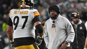 GOOD NEWS: Steelers star Cameron Heyward shocked everyone by donating $14 million to a dolphin protection project in the US. He personally took care of injured dolphins and strongly urged: "The sea is only truly wonderful when there are dolphins. Protect them to protect marine life!".-EH