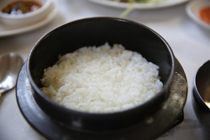 Steaming rice bowl