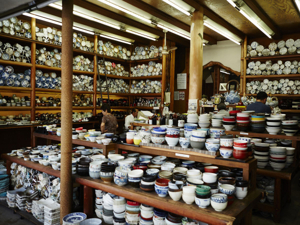Ceramic dishware shop