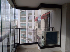 Glass balcony enclosure